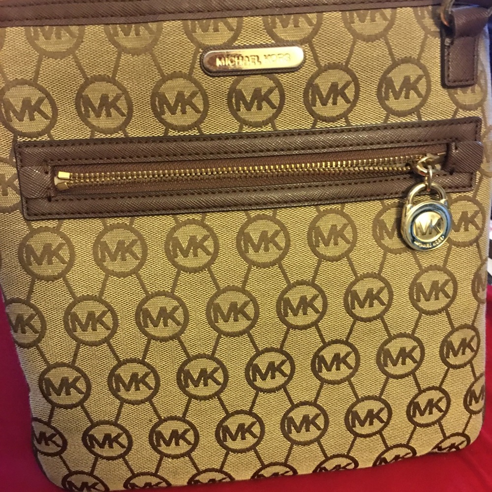 AUTHENTIC MK -Used Crossbody